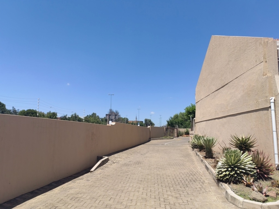 4 Bedroom Property for Sale in Willows Free State